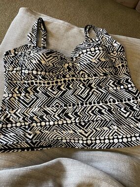 Captiva Black & White Geometric Tankini Top only